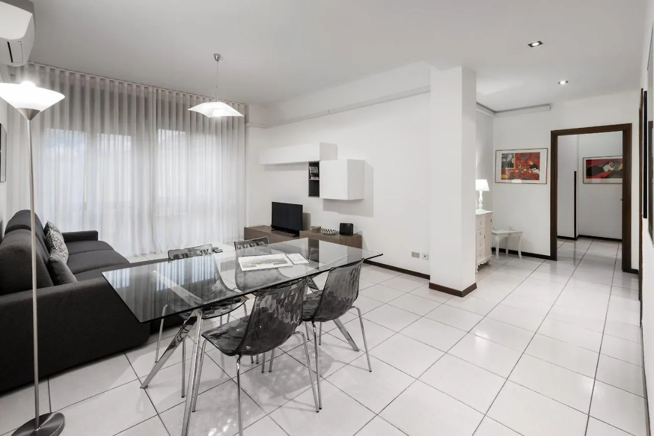 דירות ורונה Flats4Rent Lucia איטליה