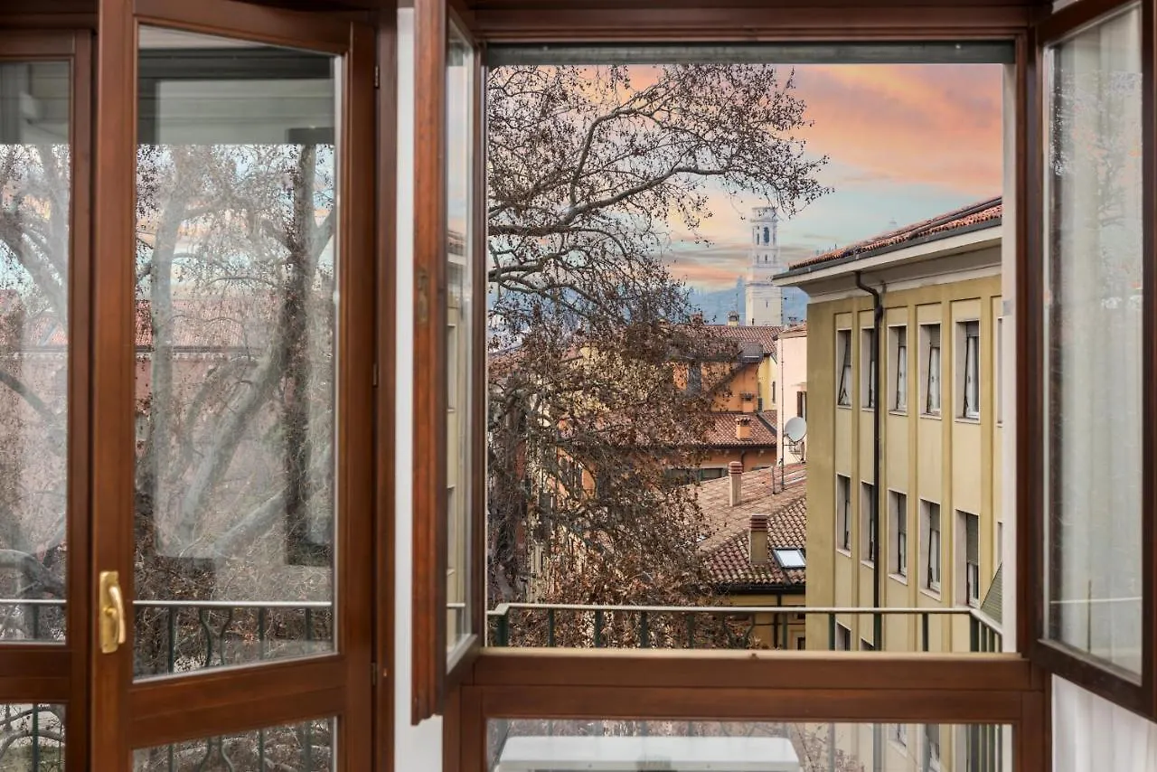 Flats4Rent Lucia Daire Verona İtalya