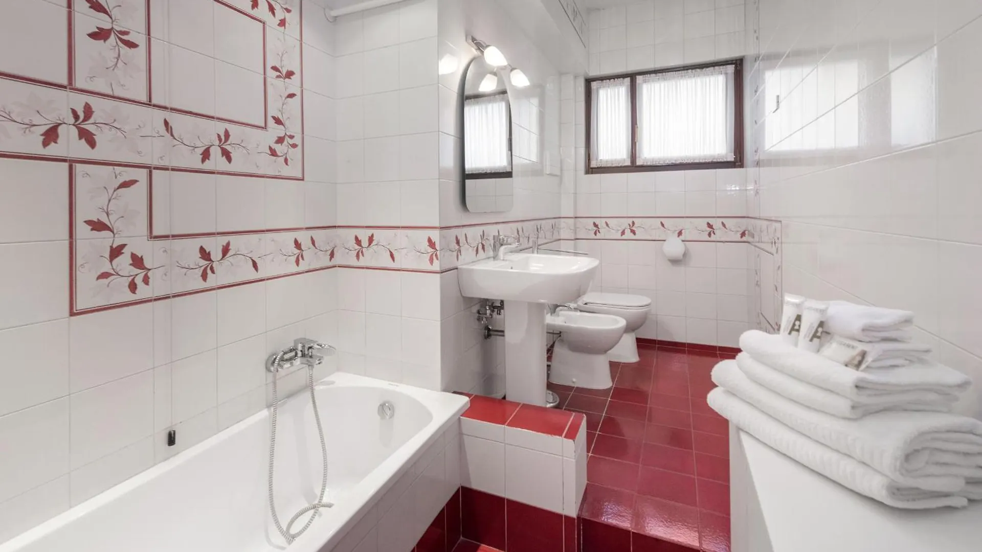 Flats4Rent Lucia Daire Verona